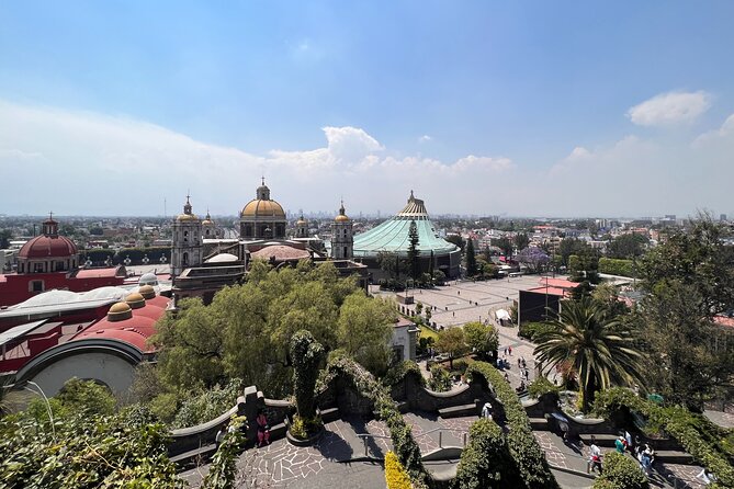 100% private tour in Guadalupe's Basilica with transport - Entering the Atrio and tackling the biggest sacred complex first