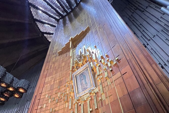 100% private tour in Guadalupe's Basilica with transport - Crowds, pace, and time for Mass (when the schedule allows)