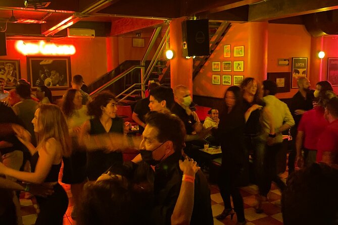 2 Hours and 30 Minutes Salsa Night in México City - The Social Side: Meeting People Without Forcing It