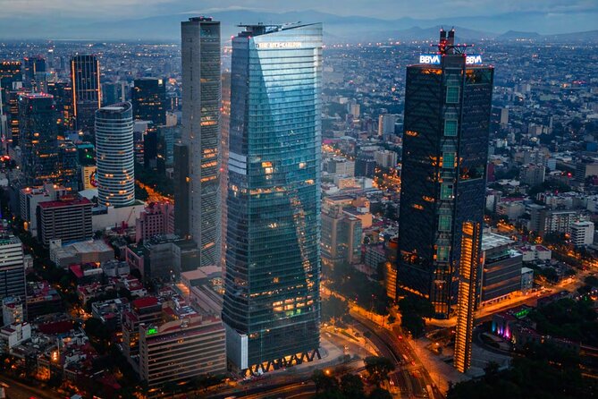 30' Mexico City Helicopter Tour - Landing at Ritz Carlton Reforma - Service and communication: English-friendly planning