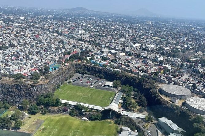 30 min Private Helicopter Tour in Mexico City - Stadiums, the bullring, and the Chapultepec area you can actually name