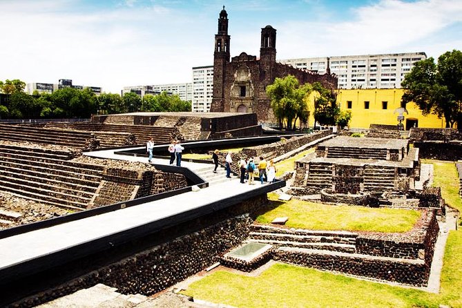 Acolman-Teotihuacán-Plaza of the Three Cultures- Craft Workshop - Teotihuacán pyramids: the big monuments, the big scale