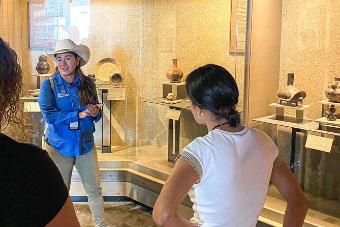 Anthropology Museum Guided Tour - What guides do best here: turning big rooms into followable scenes