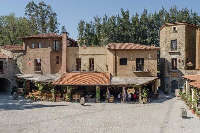 Atlixco de Las Flores and Val’Quirico: Private & Small groups - Guides and pace: what small-group touring changes