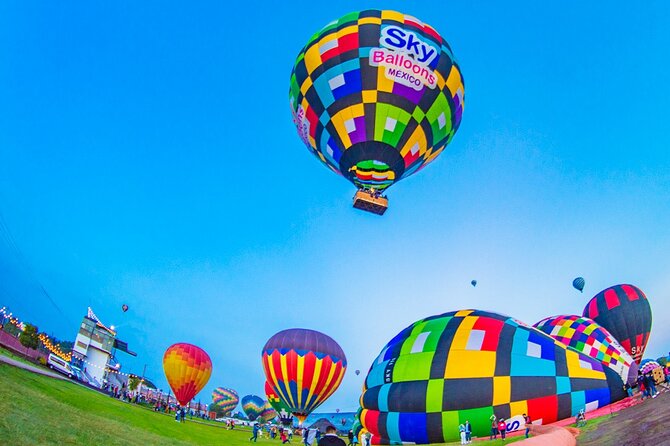 Balloon adventure: transfer+breakfast in the cave+guided pyramids - Price and value: is $242.10 a fair deal?