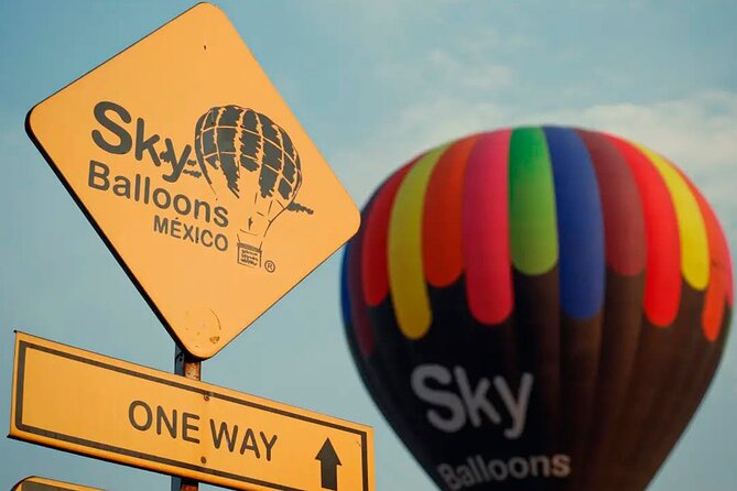 Balloon adventure: transfer+breakfast in the cave+guided pyramids - The morning at the balloonport: coffee, bread, and quiet anticipation