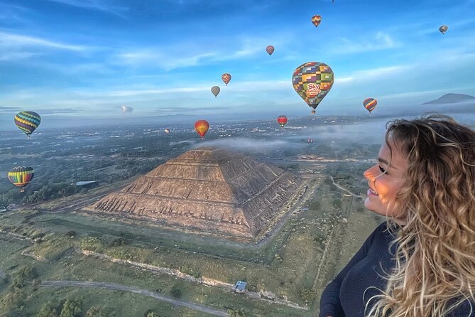 Balloon Flight and Teotihuacan Tour w/Breakfast from Mexico City - Early pickup near the Ángel de la Independencia: the part that makes or breaks the day