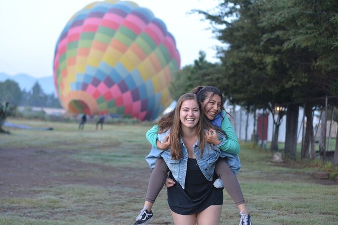 Balloon Flight + Breakfast in a cave + Pick up CDMX + Pyramids - Getting picked up in CDMX: early, organized, and sometimes… spicy