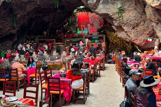 Balloon Flight + Breakfast in cave + Pick-up in Cdmx (Optional) - Early pickup from CDMX: the 4:20 a.m. reality check