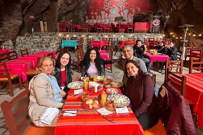 Balloon flight + Breakfast in cave + Pyramids + Pick up CDMX. - The 4:30 am start: CDMX pickup, sunrise timing, and real-world comfort