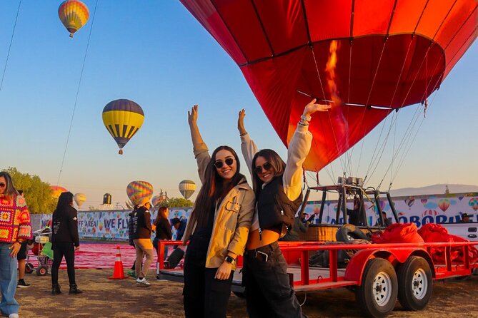 Balloon Flight + Cave Breakfast + Pick Up from CDMX or We Fly - Check-in at We Fly Teotihuacan: coffee, waiting room, and getting organized