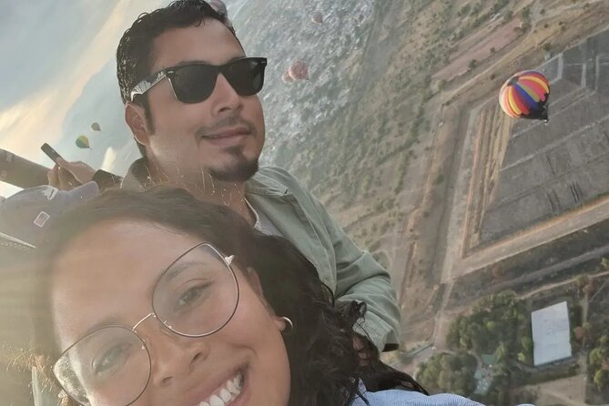 Balloon flight experience to Teotihuacan Pyramids - The Toast, the Lift-Off, and What the Basket Feels Like