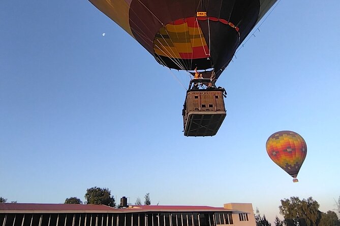 Balloon flight experience to Teotihuacan Pyramids - The Teotihuacan Walk: Sun, Moon, Dead Road, and Temples