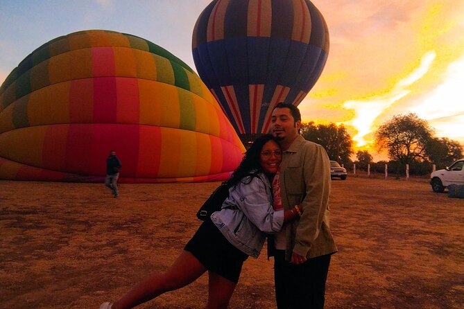 Balloon flight experience to Teotihuacan Pyramids - Coffee, Photos, and the Pre-Flight Registration Moment
