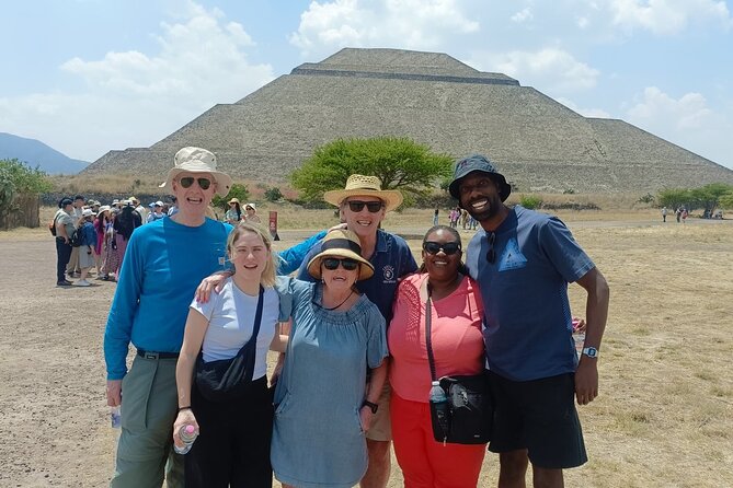 Balloon Flight over Teotihuacan All Inclusive - Check-In, Coffee, and the Photo Moment Before Boarding