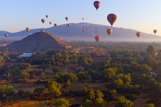 Balloon flight + pick up in CDMX + Breakfast in Cave + Teotihuacan - Breakfast in a Cave at La Cueva: Where the Morning Turns Into a Story