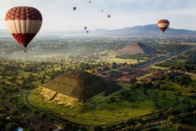 Balloon Flight with Breakfast in a Natural Cave and Transportation from CDMX - Key highlights that make this day work