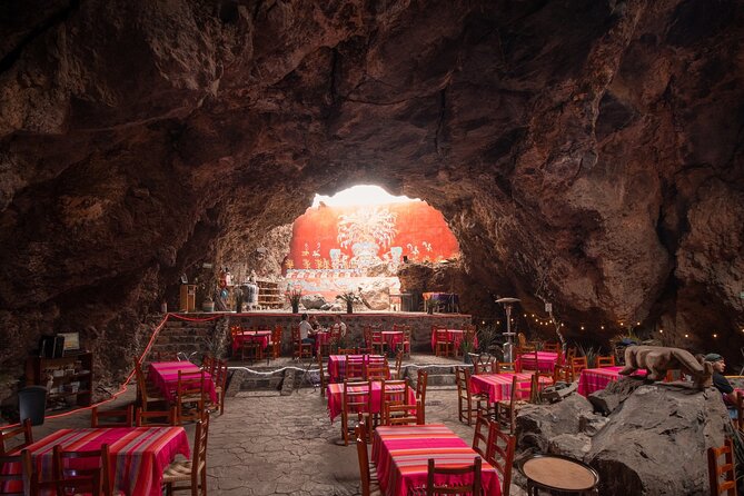 Balloon Flight with Breakfast in a Natural Cave and Transportation from CDMX - Sunrise ballooning starts with the inflation show
