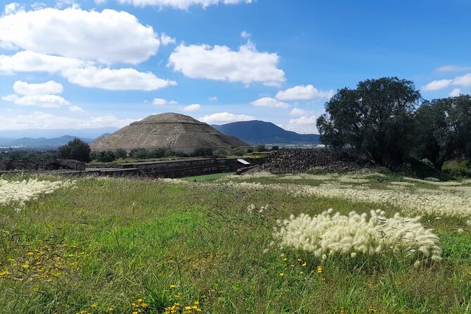 Balloon flight with private transportation and guided tour to Teotihuacán - Teotihuacán: a guided walk that makes the ruins click