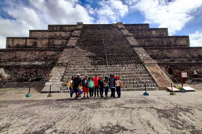 Balloon flight with private transportation and guided tour to Teotihuacán - Price and value: what $388.32 is buying you