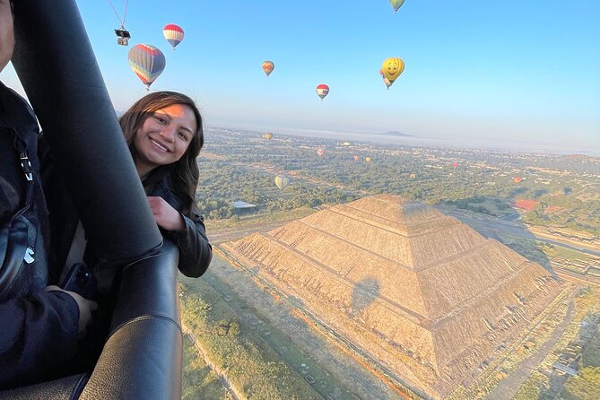 Balloon flight with pyramids tour and transportation from Mexico City - Tlalocan artesanías y experiencias: obsidian, textiles, and a liquor moment