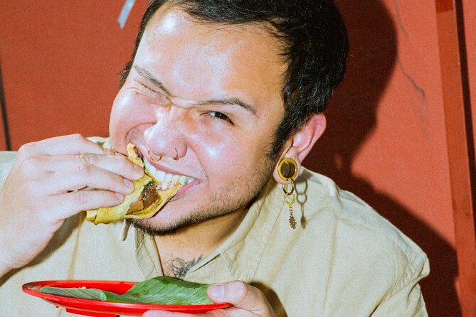 Bike to taste the world's best tacos - Mexico City - Pedal through tree-lined streets toward La Condesa