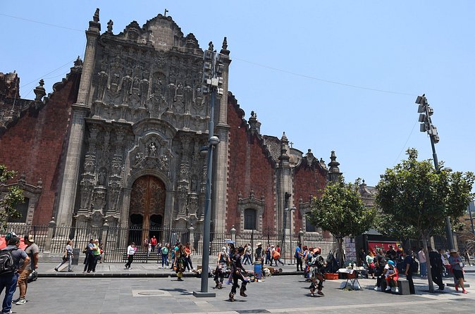 Bike Tour through Chapultepec, Reforma and the Zócalo / Mexico - Pedal into the Zócalo core at Templo Mayor