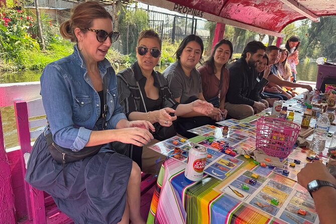 Boat tour in Mexico City with Live Guide with Food and Drinks - The live guide factor: what you should look for