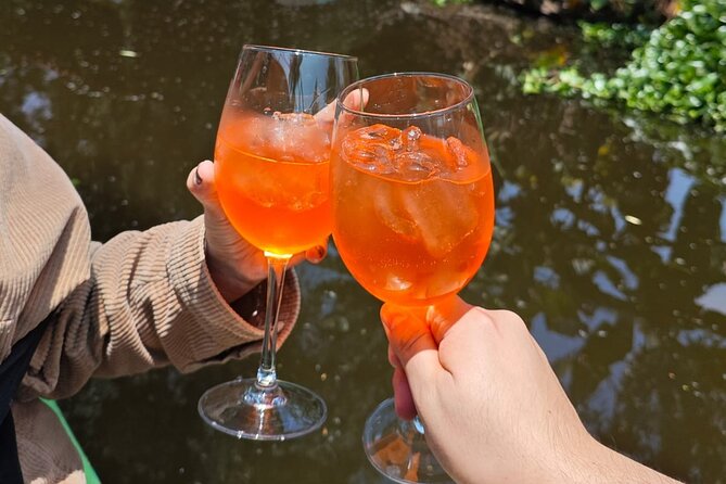 Brunch at Xochimilco, México City. - Your hosts: the difference between a ride and a guided day