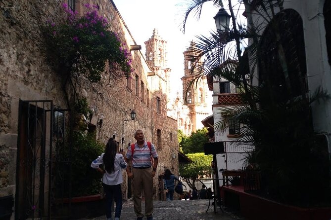 Cacahuamilpa Grotto Tour -Taxco "Ciudad de la plata¨ - Taxco de Alarcón on foot: cobblestones, theater-city energy, and quick history hits