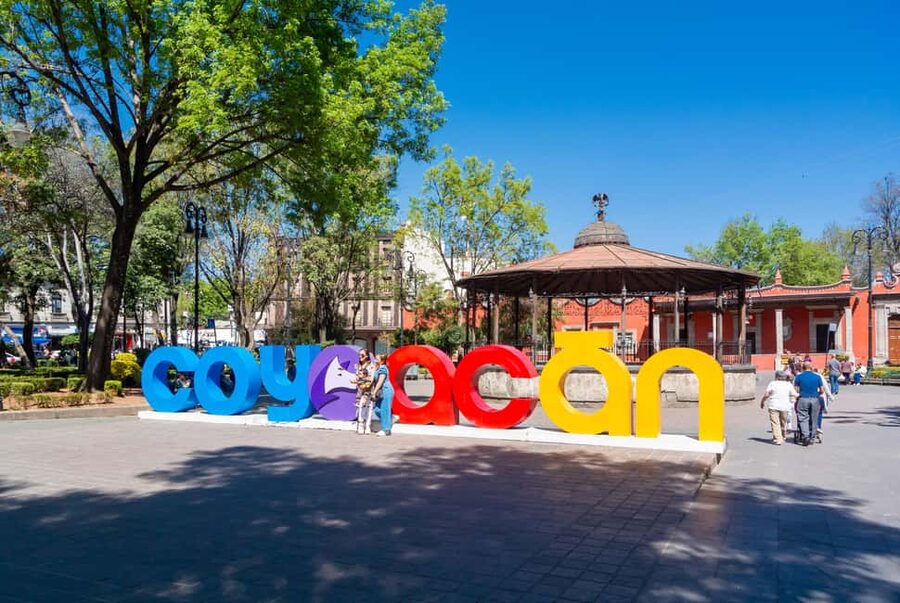 CDMX: Coyoacán, UNAM, Xochimilco, and optional Frida Kahlo Museum - Morning Pickup at MIGA café or the Palacio Area