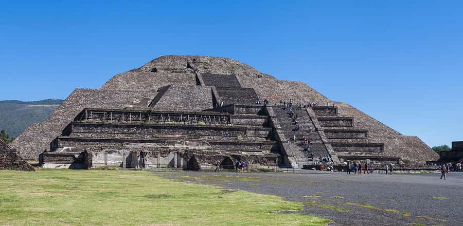 CDMX: Early visit to Teotihuacan - Getting there from CDMX: the pickup points and the 1-hour ride