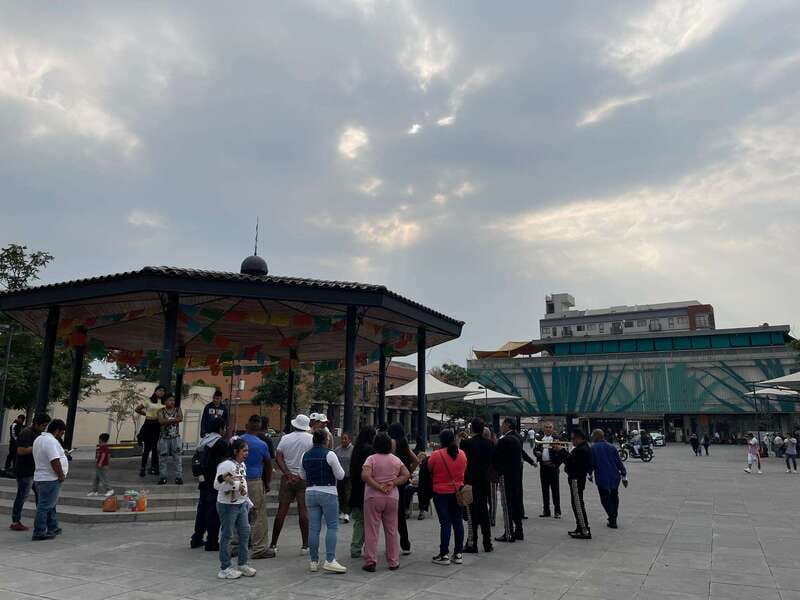 CDMX: Garibaldi Copa Show - The Guide and the Language: Spanish-Only, But Human-Scale