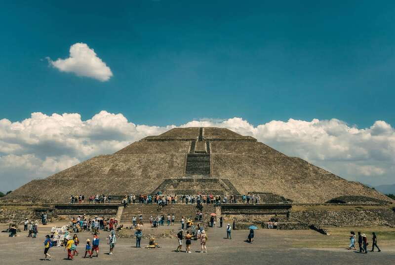 CDMX: Half-day tour of Teotihuacan - From Hostal Amigo to Teotihuacán: start early, arrive ready