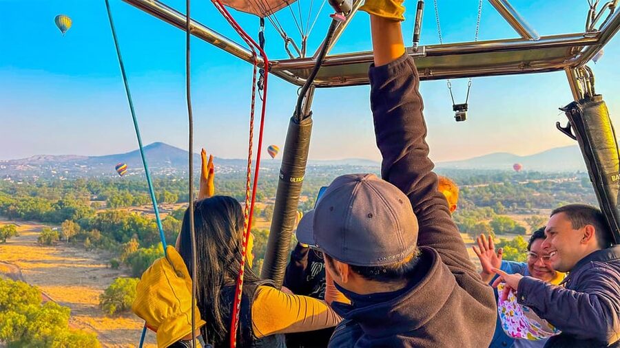 CDMX: Teotihuacan Balloon Flight with Optional Pyramids Tour - Obsidian workshop and tequila tasting: fun, but keep expectations realistic