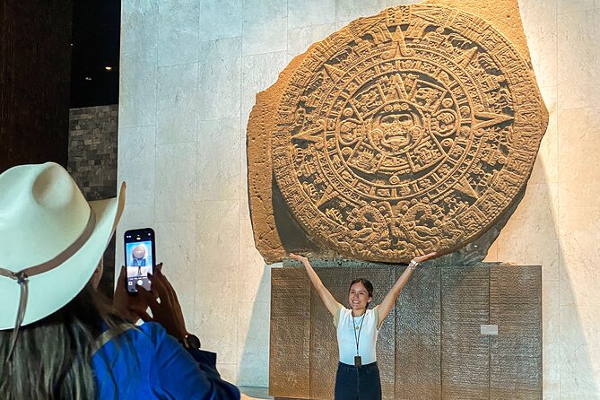 Chapultepec Castle & Anthropology Museum Tour - Museum time the smart way: Olmec heads and the Aztec Stone of the Sun