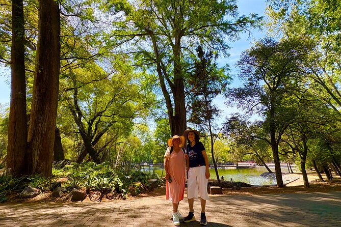 Chapultepec Castle & forest: History, Nature, and Hidden Secrets - Audiorama: for book and music lovers