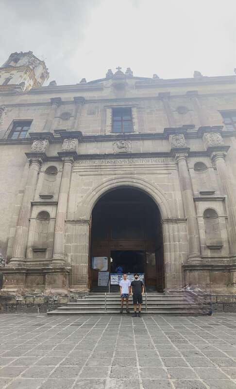 COYOACAN: FRIDA KAHLO STEPS IN COYOACAN AND SAN ANGEL CDMX - A note on guides and language: why communication changes the whole day
