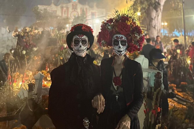 Day of the Dead in Mixquic Visit the Houses and Altars Pantheon - Guides Tan and David: how the experience gets context fast