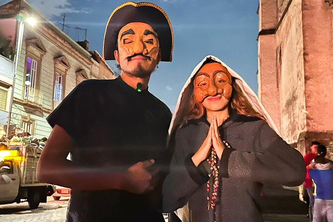 Day of the Dead, Legends & Ghosts Mystery tour - Stop 1: Hostal Amigo and the Day of the Dead origin story