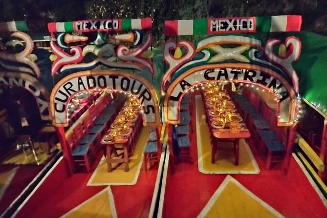 Day of the Dead Night in Xochimilco: Dinner & beer tasting - Dinner and beer tasting aboard the traditional boat (about 1h45)
