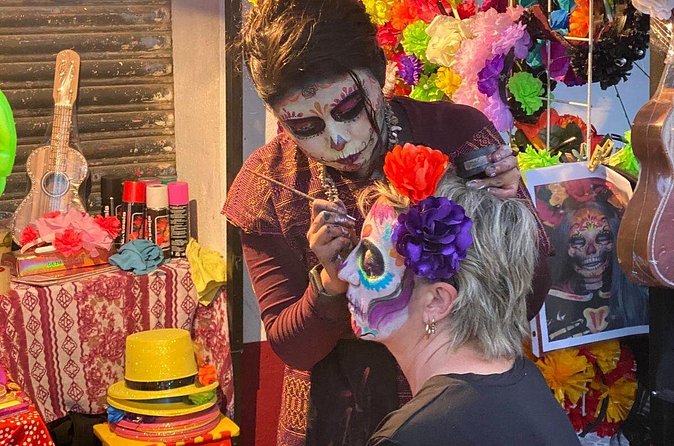 Day of the Dead Tour in Mixquic from Mexico City - The Alumbrada on November 2: where candles and incense take over