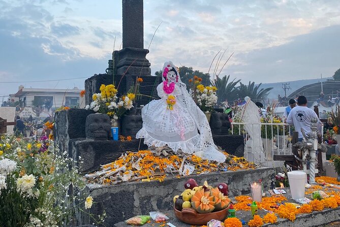 Day of the Dead Tour in Mixquic from Mexico City - Getting to Mixquic: the transfer time is the real commitment