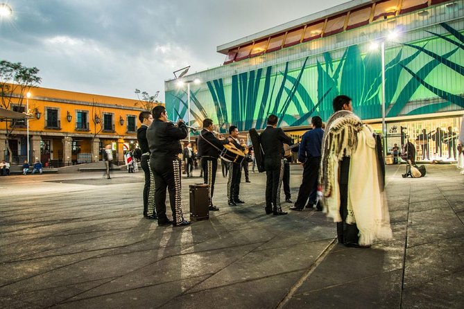 Dinner at a panoramic restaurant and show at Plaza de los Mariachis - Bellini Revolving Restaurant in World Trade Center Naucalpan: dinner plus city views