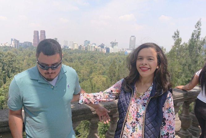 Discover Mexico City by Bike: Chapultepec to Downtown Tour! - Stop 2: Centro Histórico Landmarks Near the Zócalo