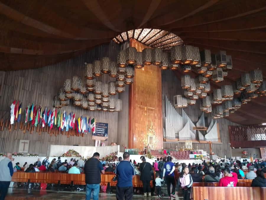 Discover the iconic Basilica of Guadalupe in Mexico City. - First views and photo stop at the basilica grounds