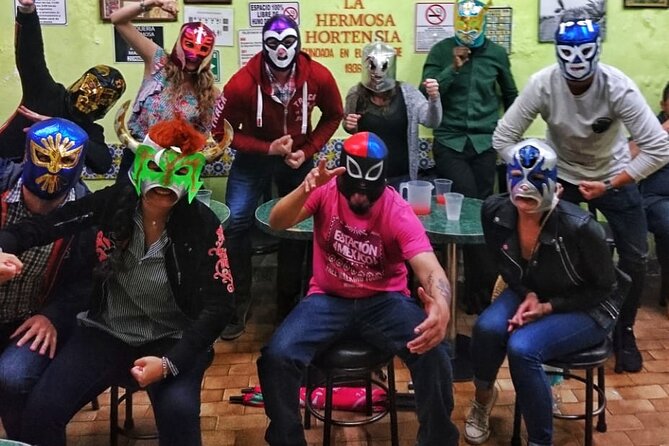 Drinks, Music and Lucha libre on a Saturday Night in Mexico City - La Hermosa Hortensia: pulque tasting with a story attached
