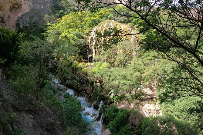 Early & Express Tolantongo Hot Springs - Breakfast in the Park: Fuel Up, But Consider This Caution