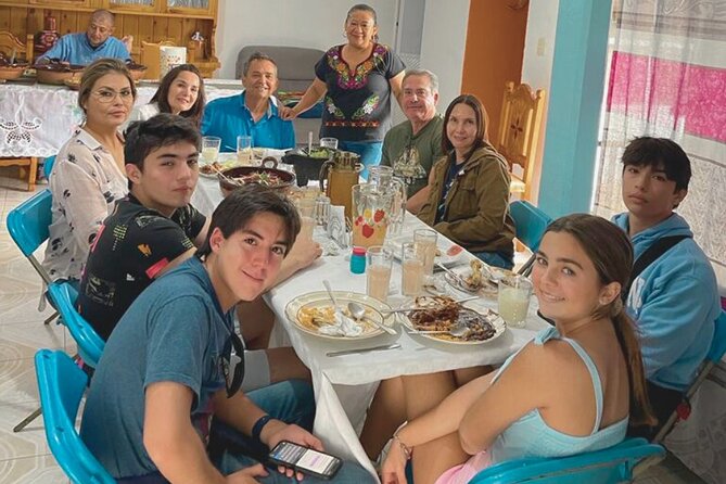 Eat in a local house & access to restricted areas in Teotihuacan - The road lesson: Indios Verdes, Ecatepec, and hanging cable cars