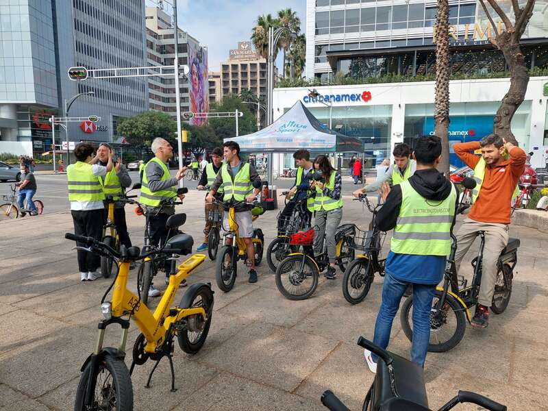 Electric Bike City Tour with a taco stop. - Toward Chapultepec: Plaza de San Juan to Bosque de Chapultepec